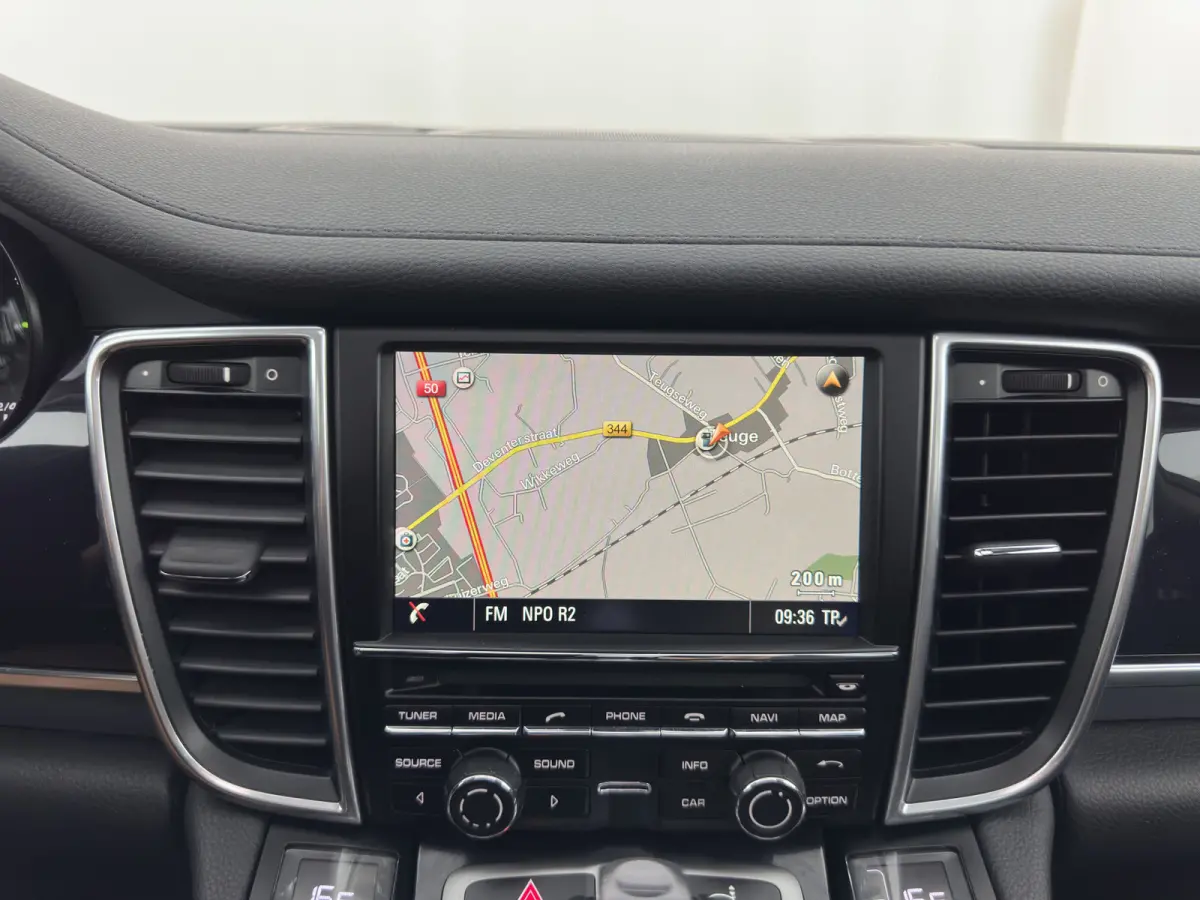 3.0 S E-Hybrid (Plug-In) Aut. *PANO | LEATHER | XENON | HEATED-SPORTSEATS | MEMORY-PACK | BOSE-SOUND | AIR-SUSPENSION | NAVI-FULLMAP | CAMERA | PRIVACY-GLASS | SHIFTPADDLES | ECC | PDC | CRU