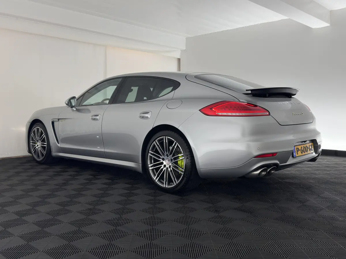 3.0 S E-Hybrid (Plug-In) Aut. *PANO | LEATHER | XENON | HEATED-SPORTSEATS | MEMORY-PACK | BOSE-SOUND | AIR-SUSPENSION | NAVI-FULLMAP | CAMERA | PRIVACY-GLASS | SHIFTPADDLES | ECC | PDC | CRU