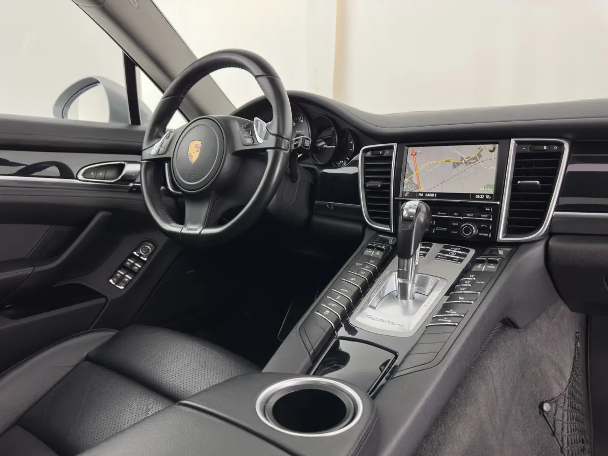 3.0 S E-Hybrid (Plug-In) Aut. *PANO | LEATHER | XENON | HEATED-SPORTSEATS | MEMORY-PACK | BOSE-SOUND | AIR-SUSPENSION | NAVI-FULLMAP | CAMERA | PRIVACY-GLASS | SHIFTPADDLES | ECC | PDC | CRU