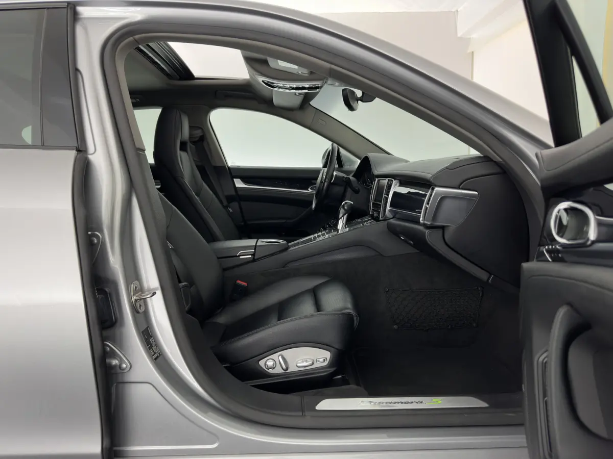 3.0 S E-Hybrid (Plug-In) Aut. *PANO | LEATHER | XENON | HEATED-SPORTSEATS | MEMORY-PACK | BOSE-SOUND | AIR-SUSPENSION | NAVI-FULLMAP | CAMERA | PRIVACY-GLASS | SHIFTPADDLES | ECC | PDC | CRU