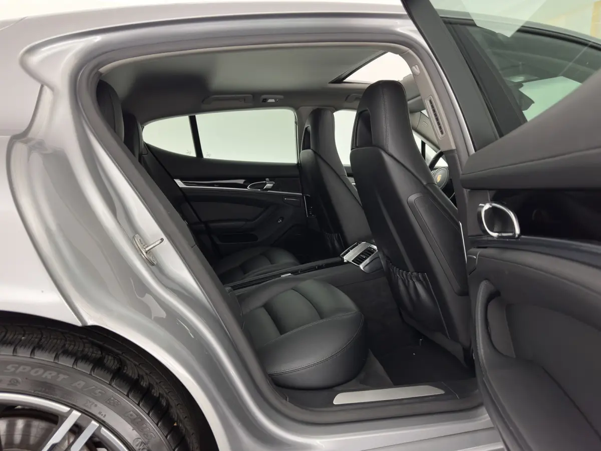 3.0 S E-Hybrid (Plug-In) Aut. *PANO | LEATHER | XENON | HEATED-SPORTSEATS | MEMORY-PACK | BOSE-SOUND | AIR-SUSPENSION | NAVI-FULLMAP | CAMERA | PRIVACY-GLASS | SHIFTPADDLES | ECC | PDC | CRU