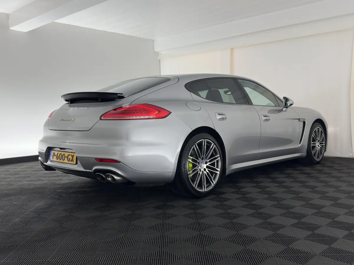 3.0 S E-Hybrid (Plug-In) Aut. *PANO | LEATHER | XENON | HEATED-SPORTSEATS | MEMORY-PACK | BOSE-SOUND | AIR-SUSPENSION | NAVI-FULLMAP | CAMERA | PRIVACY-GLASS | SHIFTPADDLES | ECC | PDC | CRU