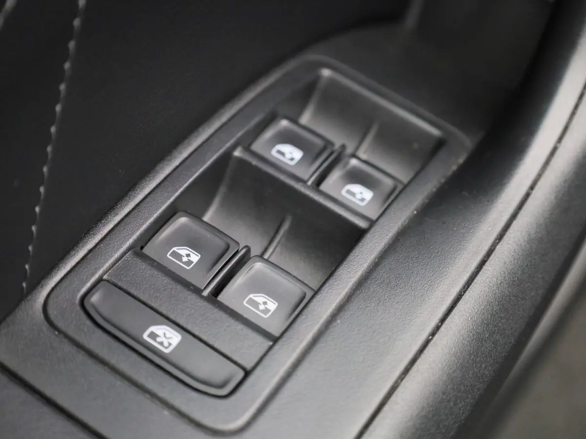 1.0 TSI Style Business Intense | Apple Carplay / Android Auto | Camera | Parkeersensoren | Stoelverwarming | Stuurverwarming |