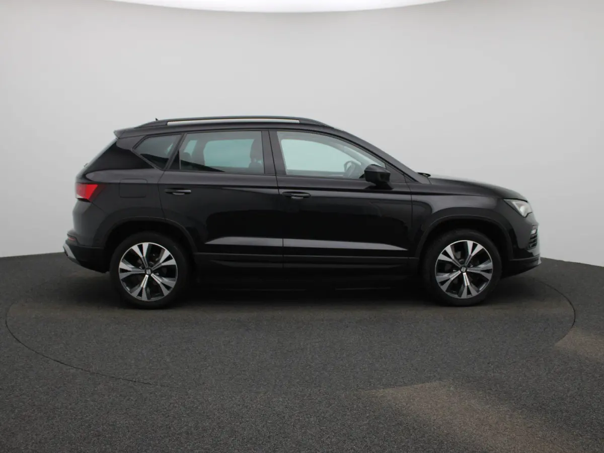 1.0 TSI Style Business Intense | Apple Carplay / Android Auto | Camera | Parkeersensoren | Stoelverwarming | Stuurverwarming |