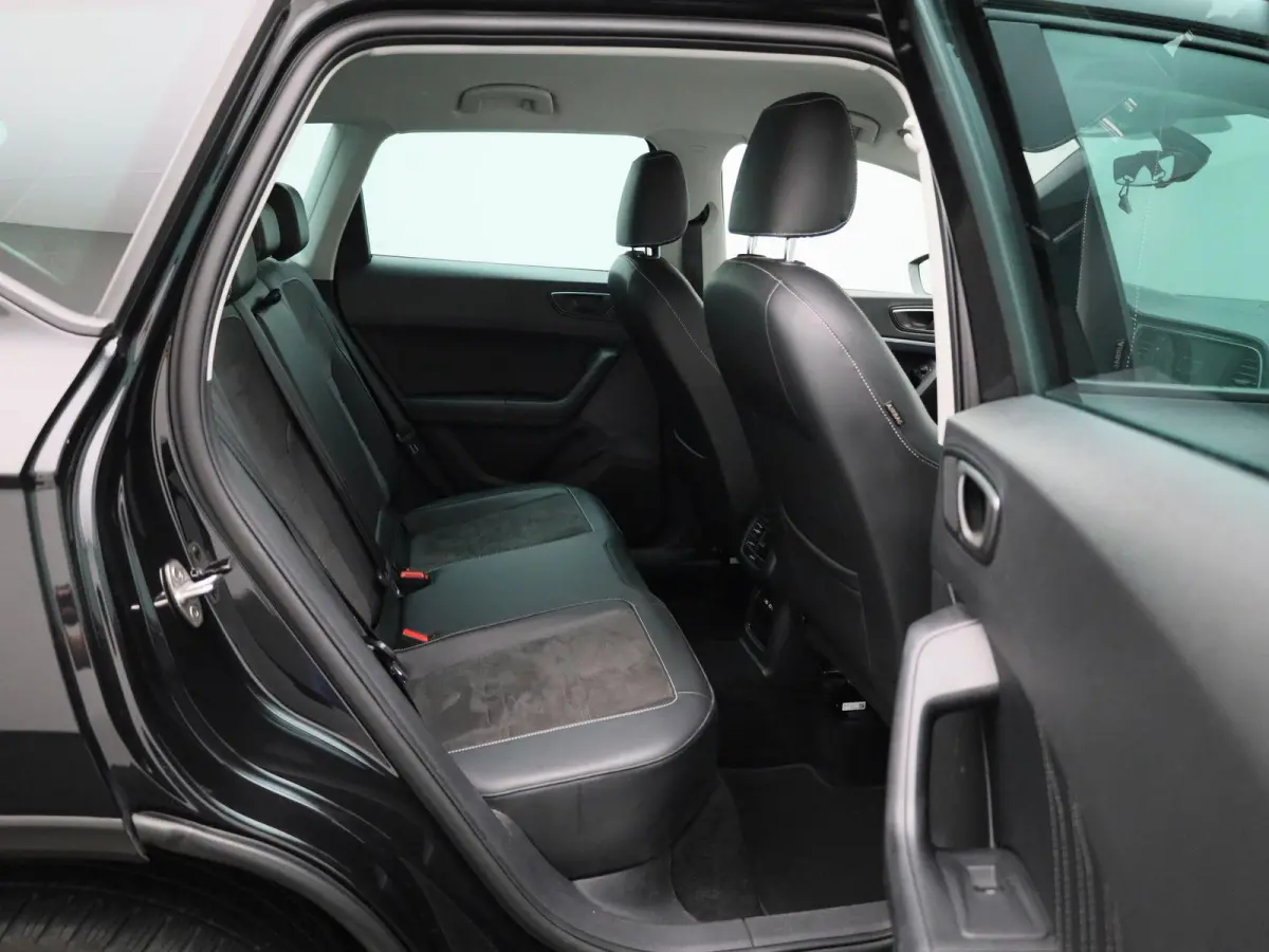 1.0 TSI Style Business Intense | Apple Carplay / Android Auto | Camera | Parkeersensoren | Stoelverwarming | Stuurverwarming |