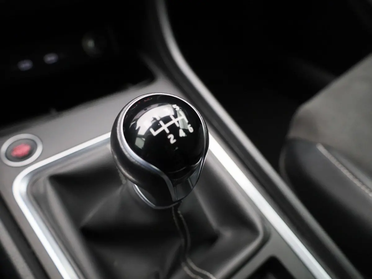 1.0 TSI Style Business Intense | Apple Carplay / Android Auto | Camera | Parkeersensoren | Stoelverwarming | Stuurverwarming |