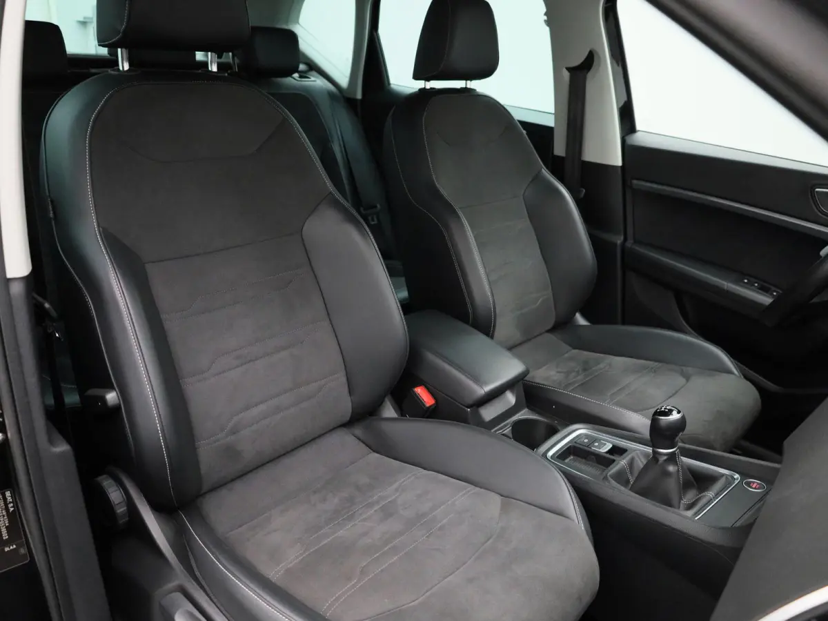 1.0 TSI Style Business Intense | Apple Carplay / Android Auto | Camera | Parkeersensoren | Stoelverwarming | Stuurverwarming |