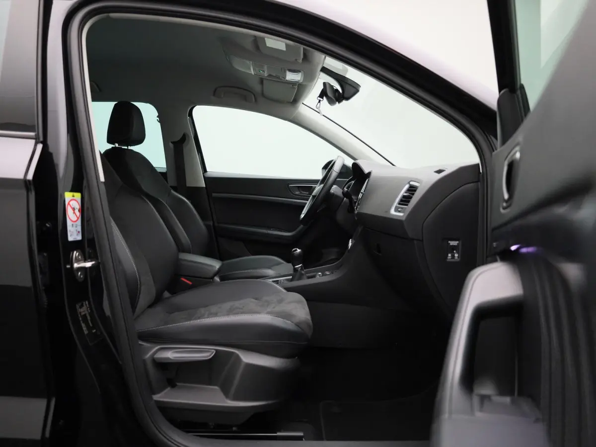 1.0 TSI Style Business Intense | Apple Carplay / Android Auto | Camera | Parkeersensoren | Stoelverwarming | Stuurverwarming |