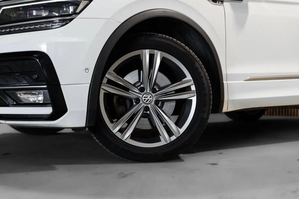 2.0 TSI 4Motion R-Line DSG PANO LED CAMERA LEDER FULL