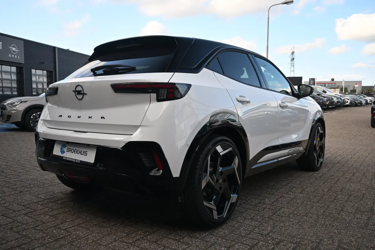 Mokka-e GSE - 280pk | Torsen Sperdifferentieel | Alcantara | Stoel/Stuuverwarming | Navigatie | Achteruitrijcamera | !!
