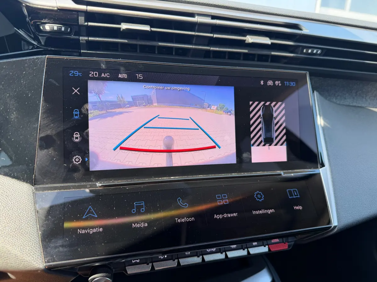 1.2 PureTech Allure 130 EAT8 / led / 65.000 km/ virtueel