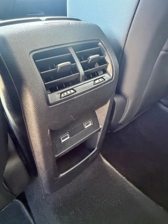 1.2 PureTech Allure 130 EAT8 / led / 65.000 km/ virtueel