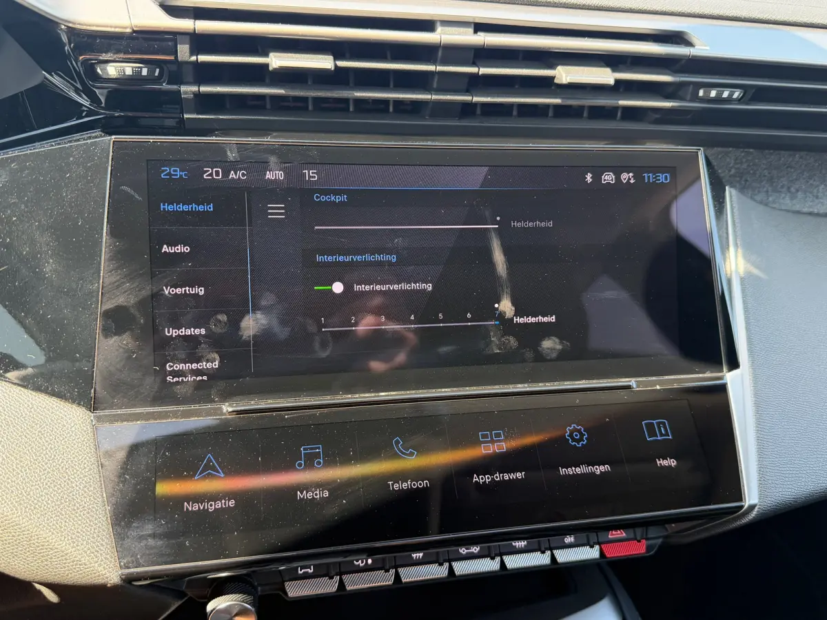 1.2 PureTech Allure 130 EAT8 / led / 65.000 km/ virtueel