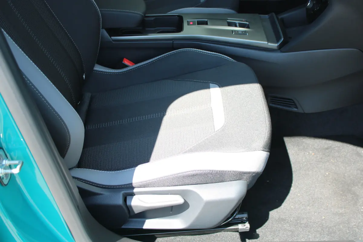 GS | Nieuw | Automaat | Navigatie | Camera | Carplay | Parkeersensoren |