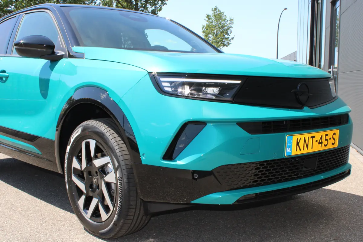 GS | Nieuw | Automaat | Navigatie | Camera | Carplay | Parkeersensoren |