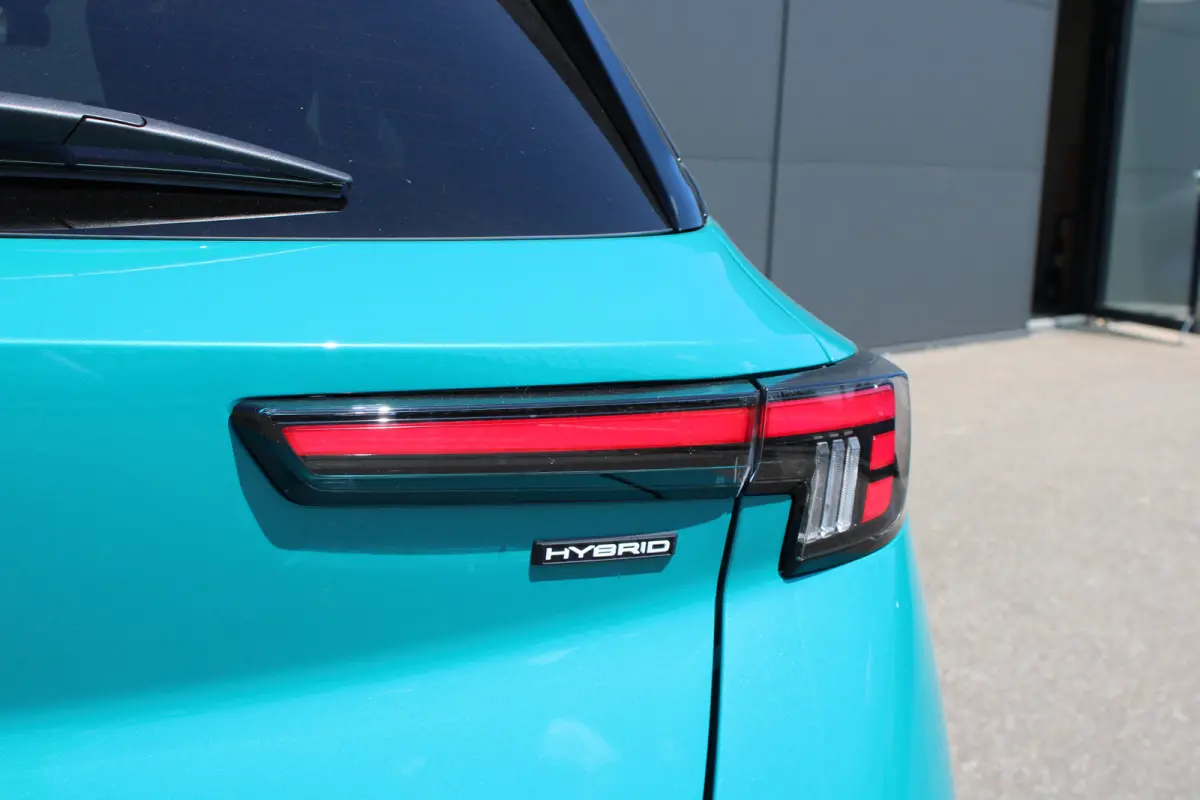 GS | Nieuw | Automaat | Navigatie | Camera | Carplay | Parkeersensoren |