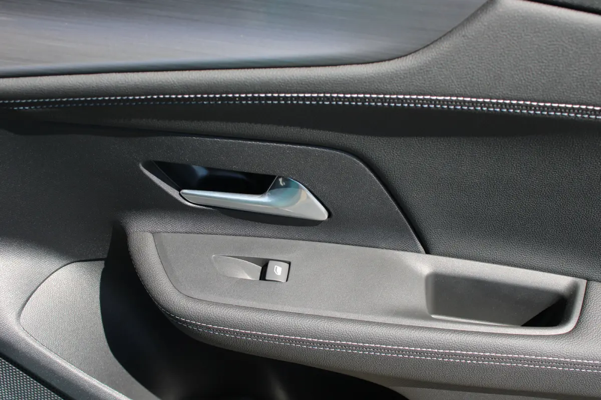 GS | Nieuw | Automaat | Navigatie | Camera | Carplay | Parkeersensoren |