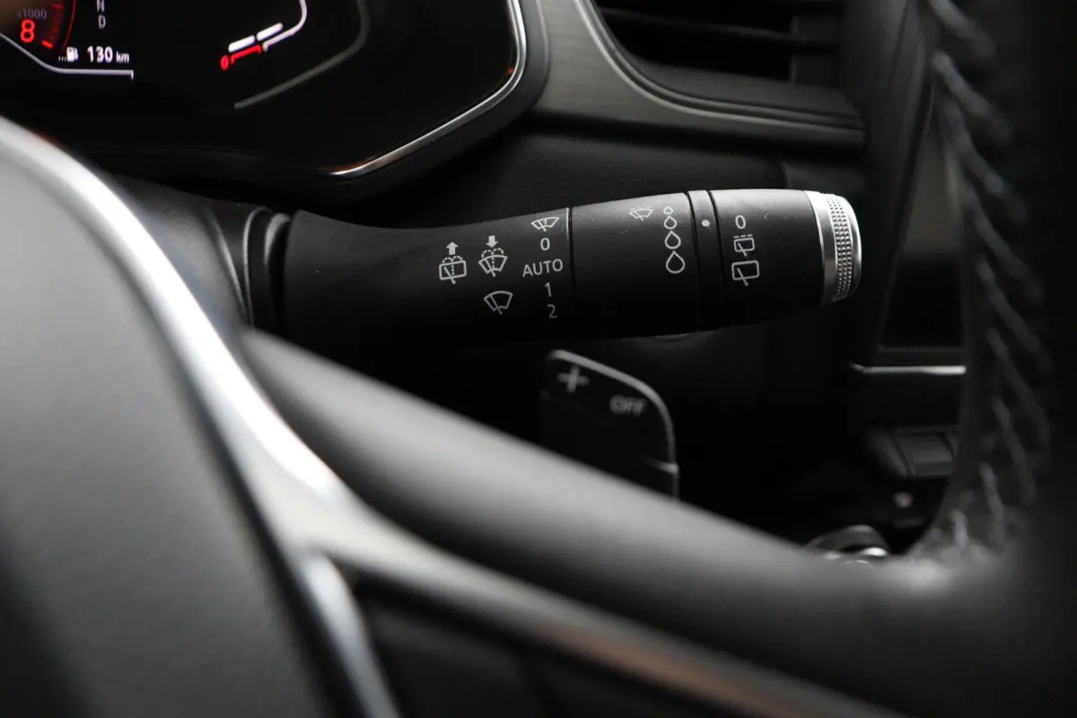 TCe 140 EDC GPF Intens | AUTOMAAT | Trekhaak | Parkeercamera | Navigatie |
