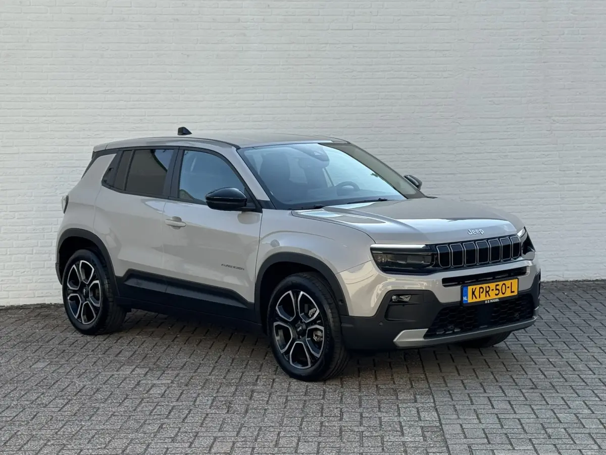 Summit 54 kWh SOH 96% Clima Camera Carplay Adaptive Cruise PDC voor en achter Half Leder