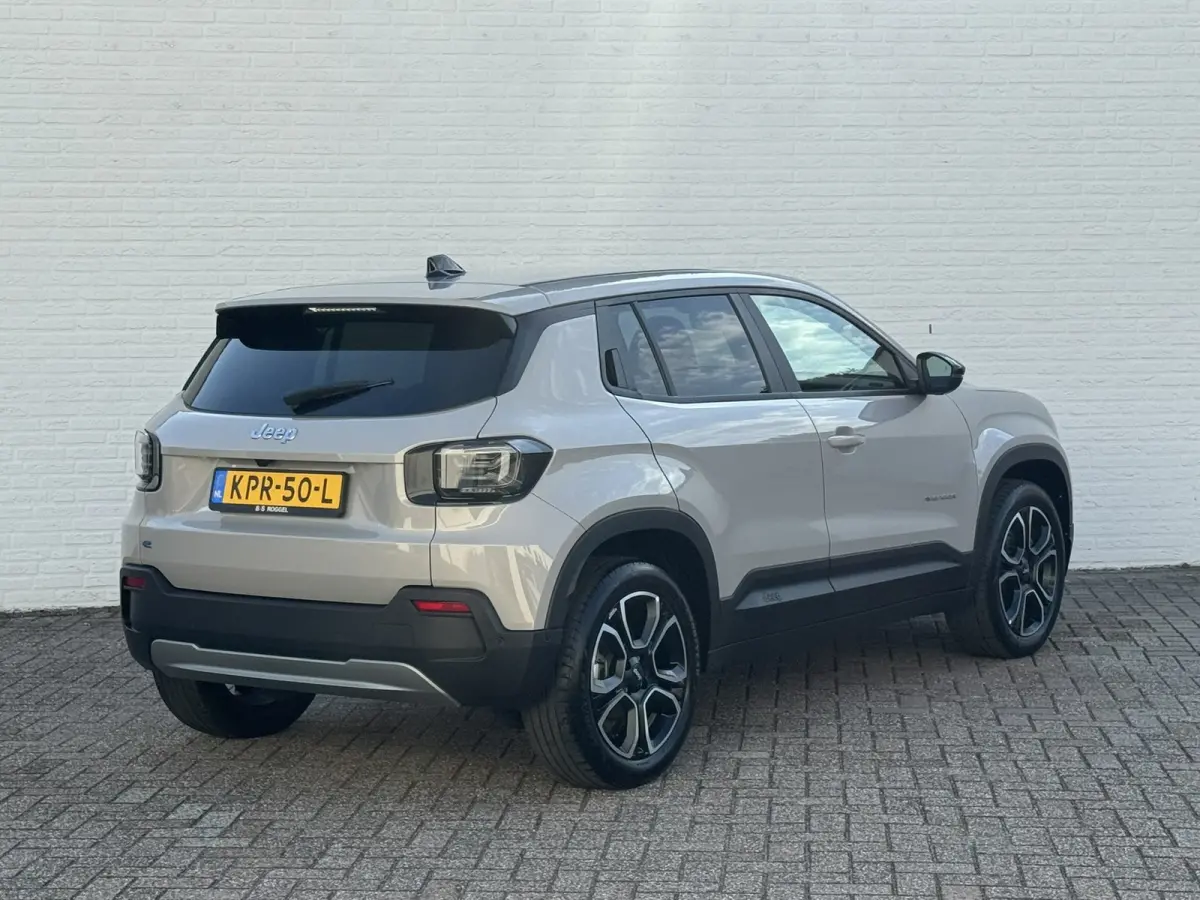 Summit 54 kWh SOH 96% Clima Camera Carplay Adaptive Cruise PDC voor en achter Half Leder