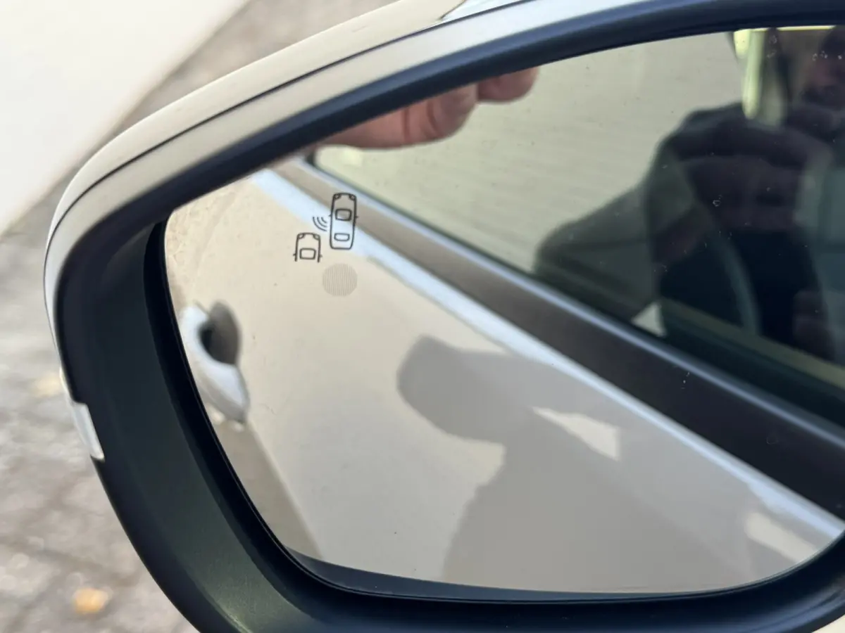 Summit 54 kWh SOH 96% Clima Camera Carplay Adaptive Cruise PDC voor en achter Half Leder