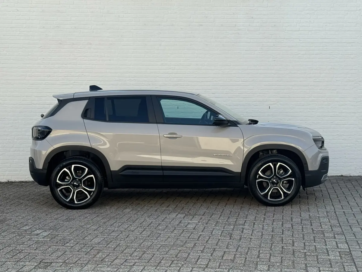 Summit 54 kWh SOH 96% Clima Camera Carplay Adaptive Cruise PDC voor en achter Half Leder