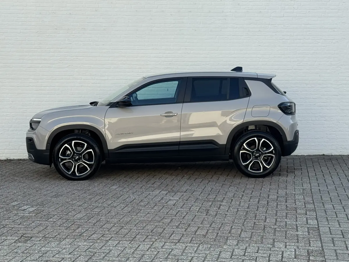 Summit 54 kWh SOH 96% Clima Camera Carplay Adaptive Cruise PDC voor en achter Half Leder
