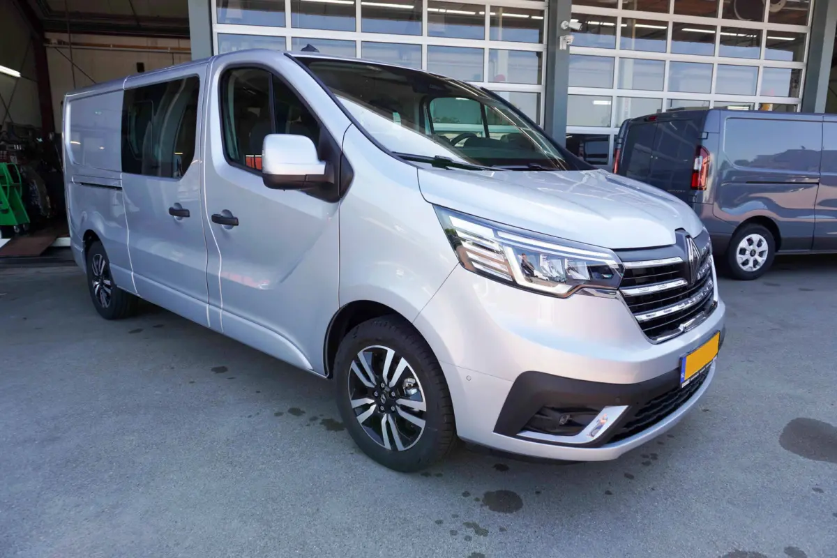 2.0 Blue dCi 170PK T29 L2H1 Extra DC Automaat nr. V038 | Climate | Cruise | Navi | Camera