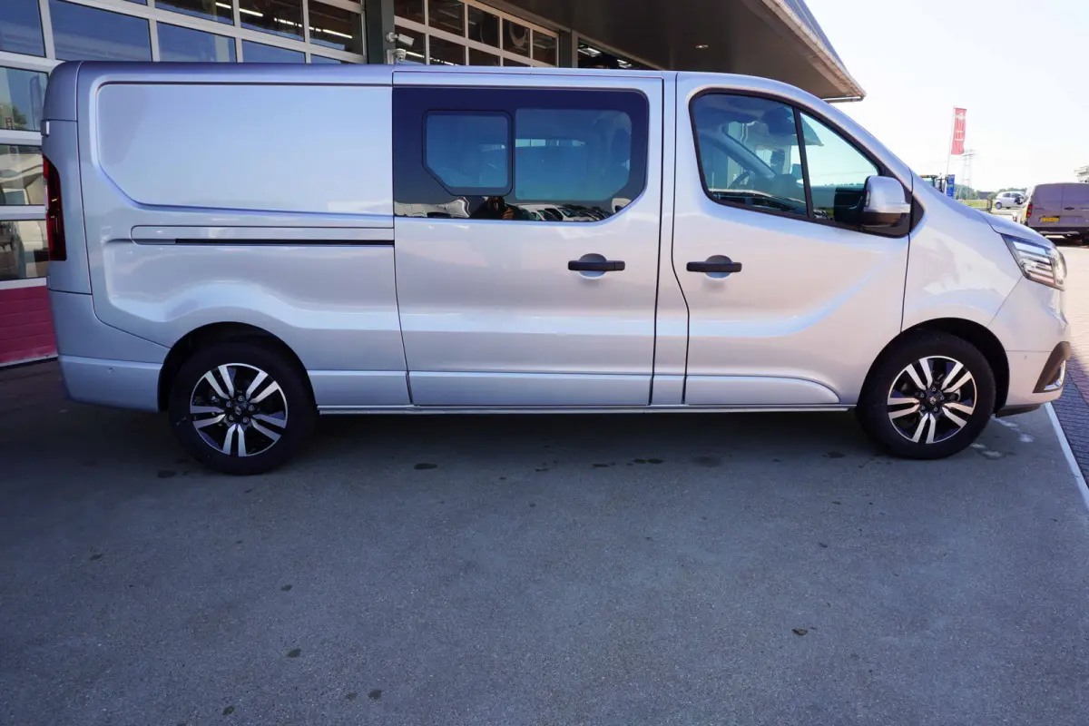 2.0 Blue dCi 170PK T29 L2H1 Extra DC Automaat nr. V038 | Climate | Cruise | Navi | Camera