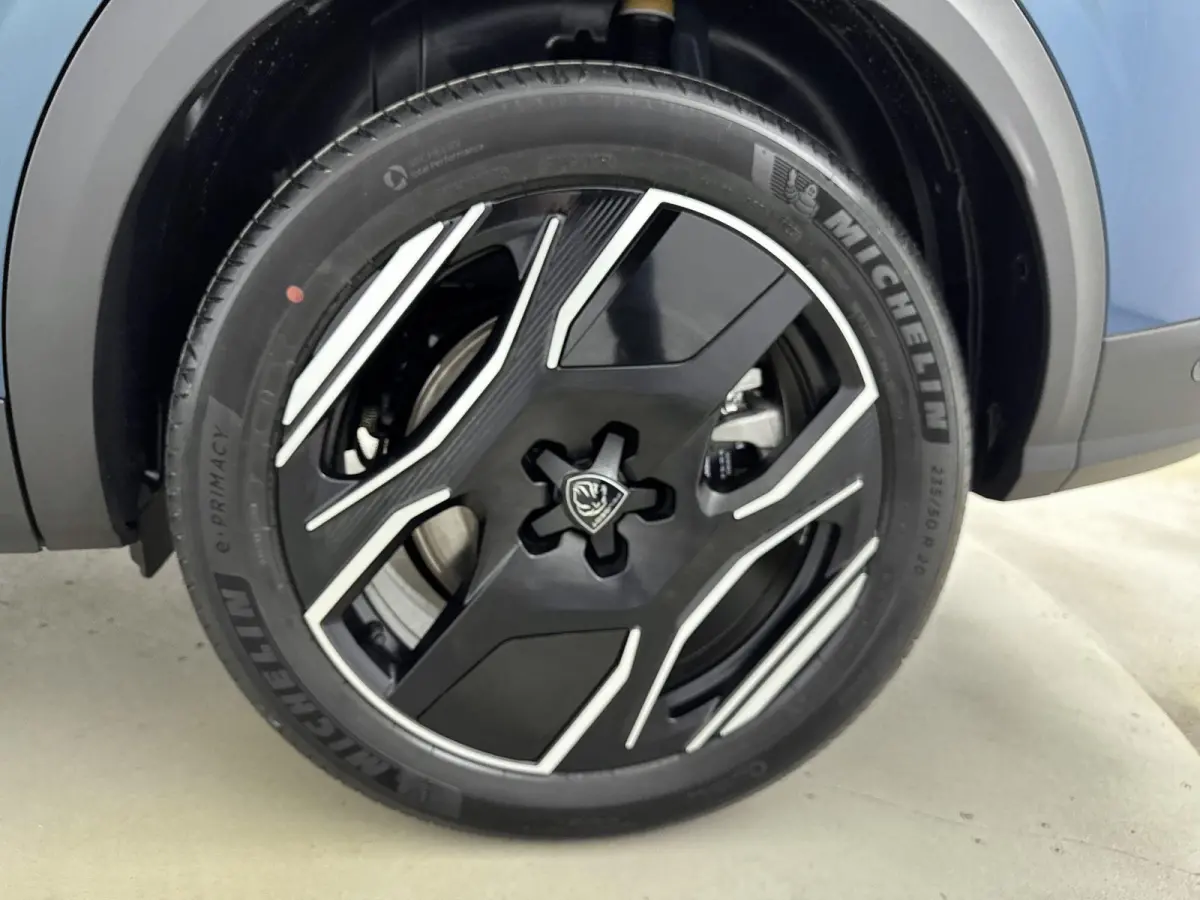 1.6 Plug-in Hybrid 195pk GT Exclusive | DEMO DEAL | Panoramisch schuifkanteldak | Lederen bekleding | Elektrische achterklep |