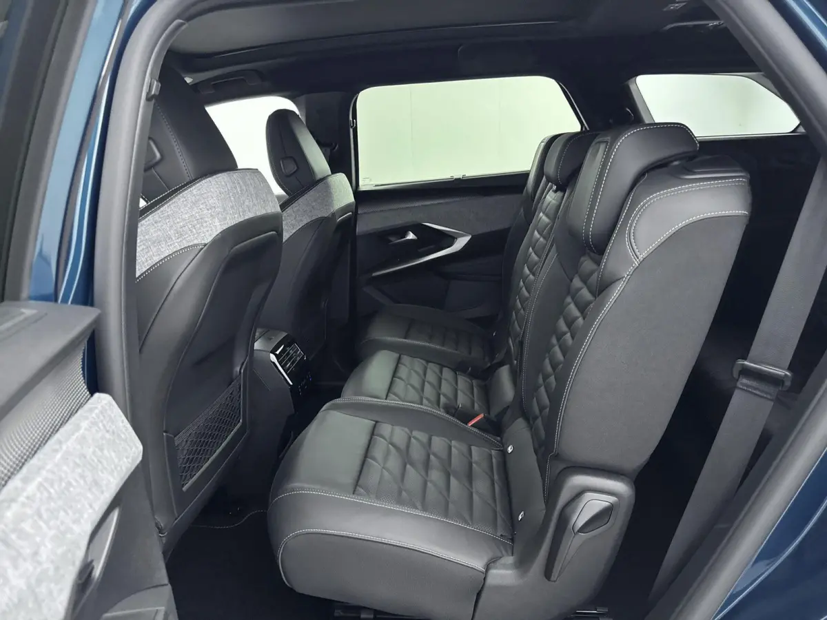 1.6 Plug-in Hybrid 195pk GT Exclusive | DEMO DEAL | Panoramisch schuifkanteldak | Lederen bekleding | Elektrische achterklep |