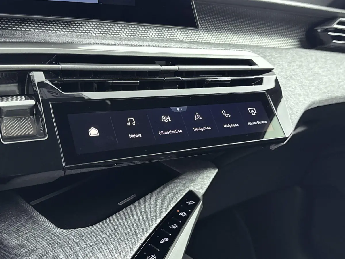 1.6 Plug-in Hybrid 195pk GT Exclusive | DEMO DEAL | Panoramisch schuifkanteldak | Lederen bekleding | Elektrische achterklep |