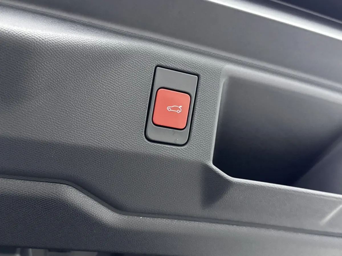 1.6 Plug-in Hybrid 195pk GT Exclusive | DEMO DEAL | Panoramisch schuifkanteldak | Lederen bekleding | Elektrische achterklep |