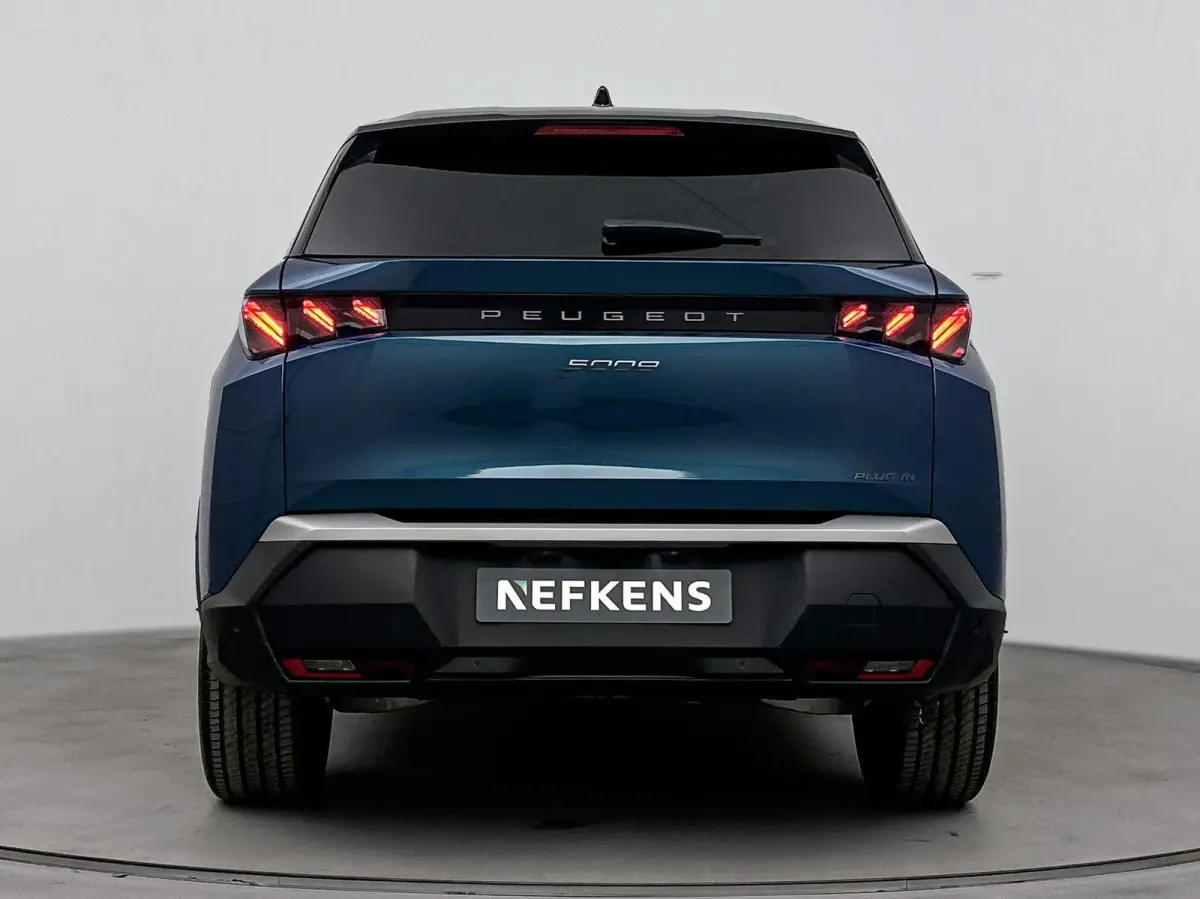 1.6 Plug-in Hybrid 195pk GT Exclusive | DEMO DEAL | Panoramisch schuifkanteldak | Lederen bekleding | Elektrische achterklep |