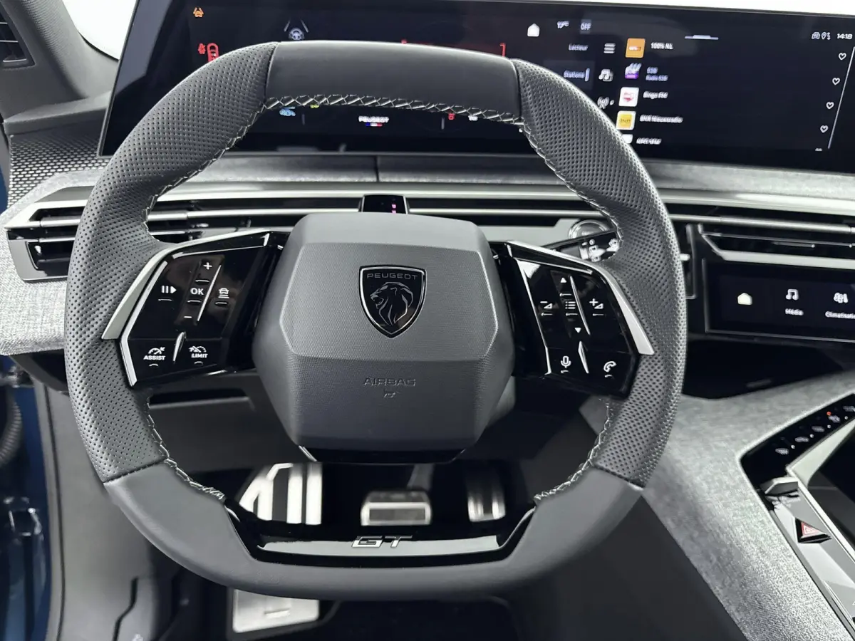 1.6 Plug-in Hybrid 195pk GT Exclusive | DEMO DEAL | Panoramisch schuifkanteldak | Lederen bekleding | Elektrische achterklep |