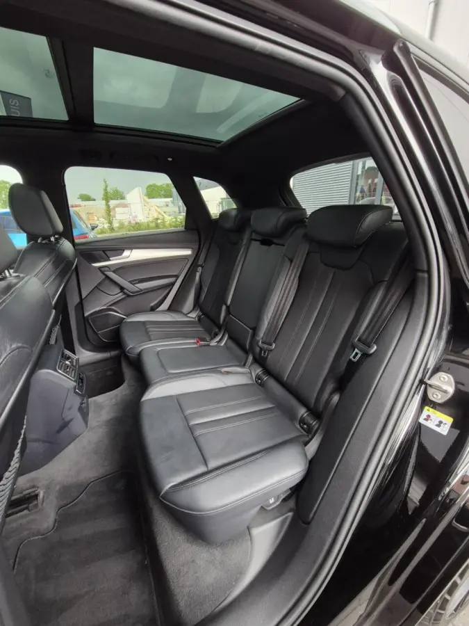SQ5 3.0 TFSI SQ5 quattro 355PK/ABT/Lucht/Trekhaak/Pano/Leder/21/Virtual/Carplay/