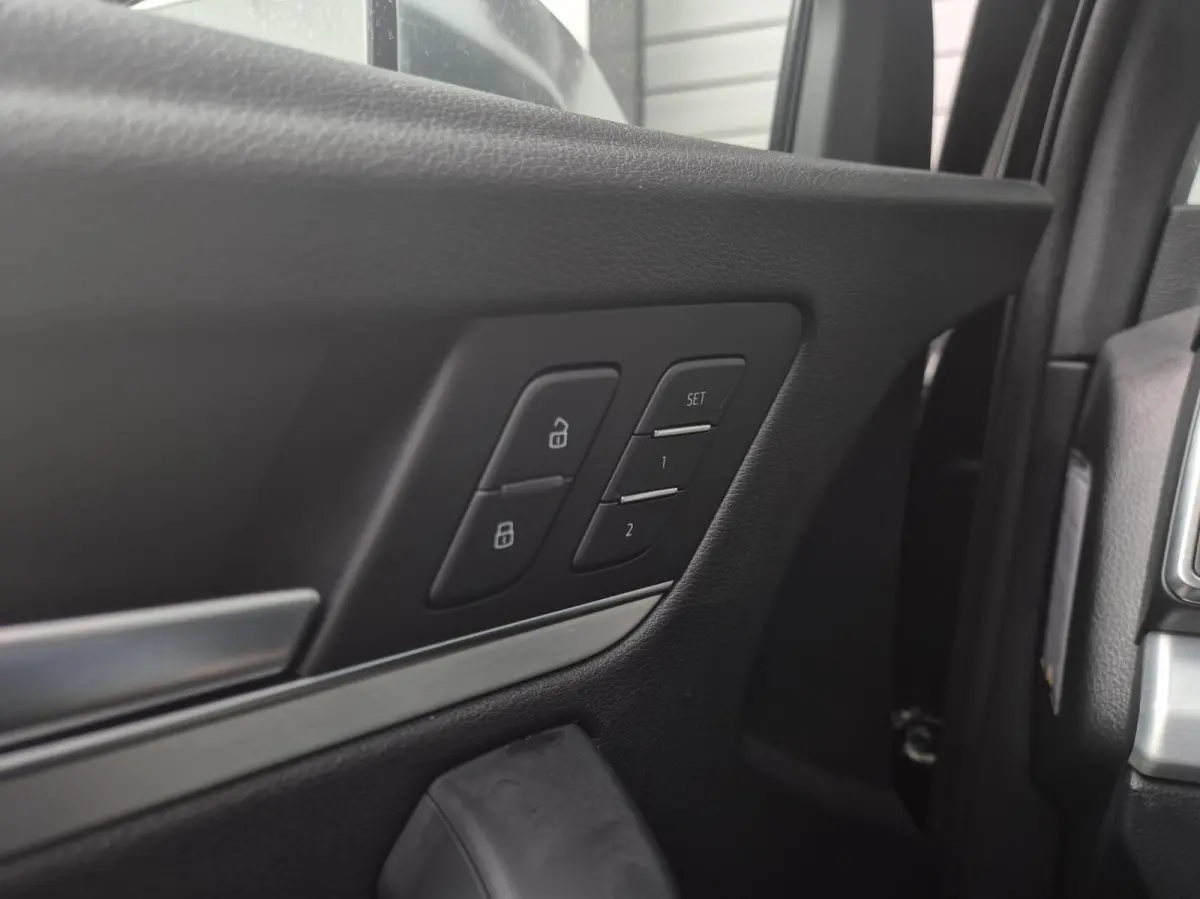 SQ5 3.0 TFSI SQ5 quattro 355PK/ABT/Lucht/Trekhaak/Pano/Leder/21/Virtual/Carplay/