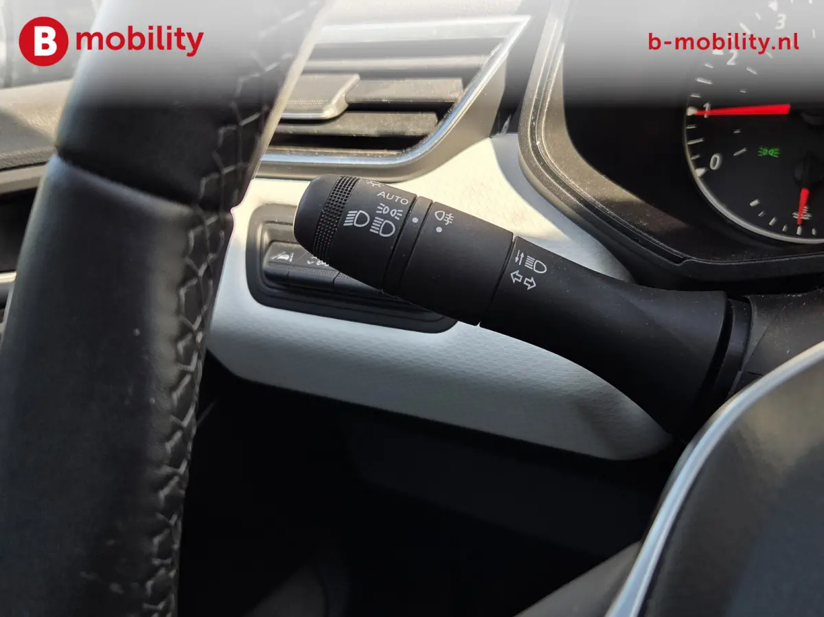 1.0 TCe 90 GPF Evolution Apple CarPlay | Navigatie | Cruise Control | DAB Audio