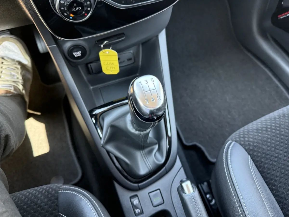 0.9 TCe Intens | Navi | Afn trekhaak | NL auto | Camera | half leder