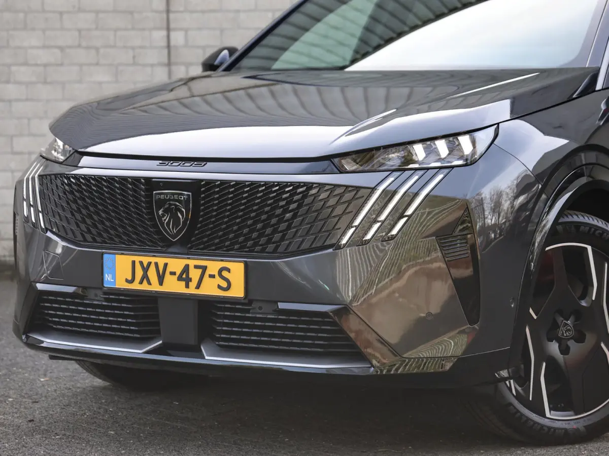 GT Exclusive 73 kWh 7p | Demo | Trekhaak | Lederen Bekleding | Navigatie | Camera | panoramadak