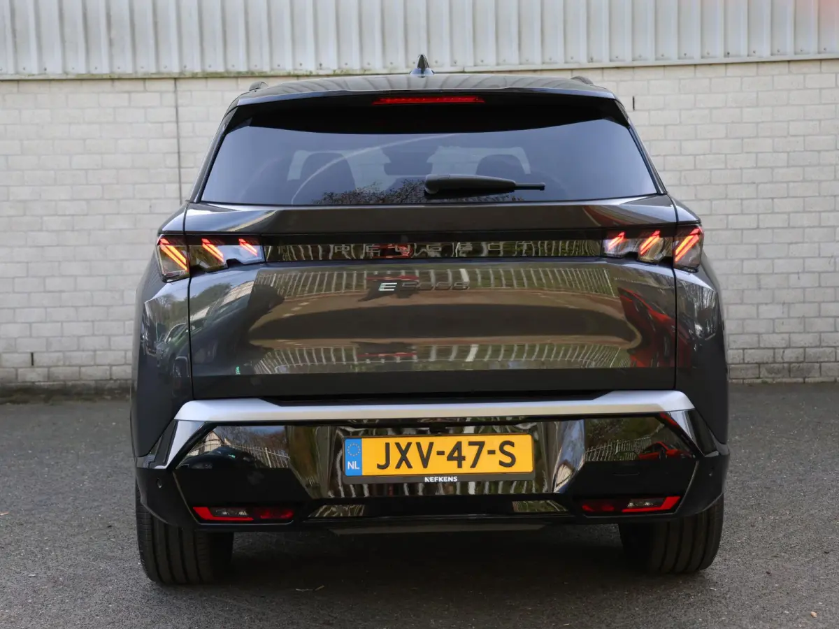 GT Exclusive 73 kWh 7p | Demo | Trekhaak | Lederen Bekleding | Navigatie | Camera | panoramadak