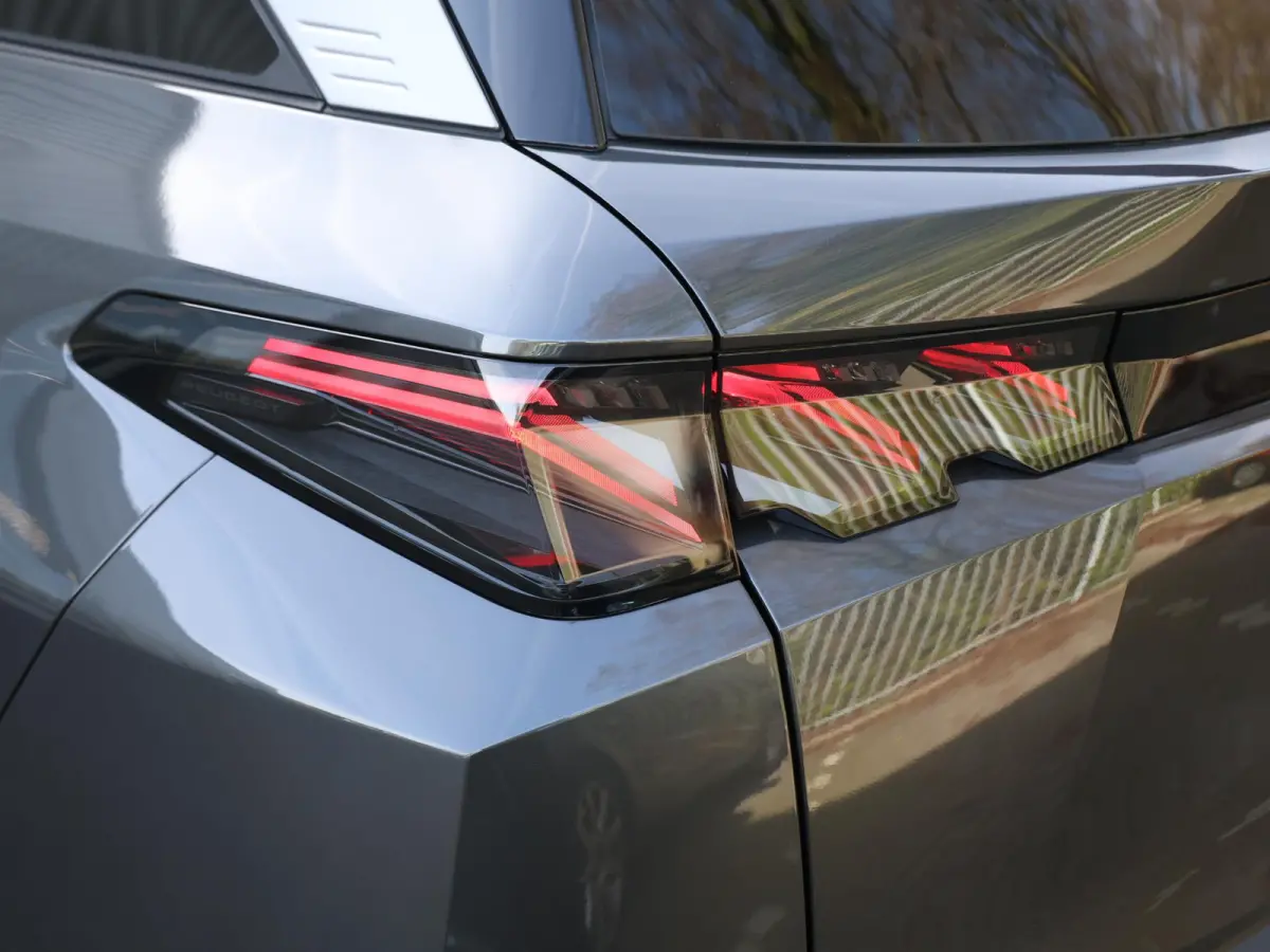 GT Exclusive 73 kWh 7p | Demo | Trekhaak | Lederen Bekleding | Navigatie | Camera | panoramadak