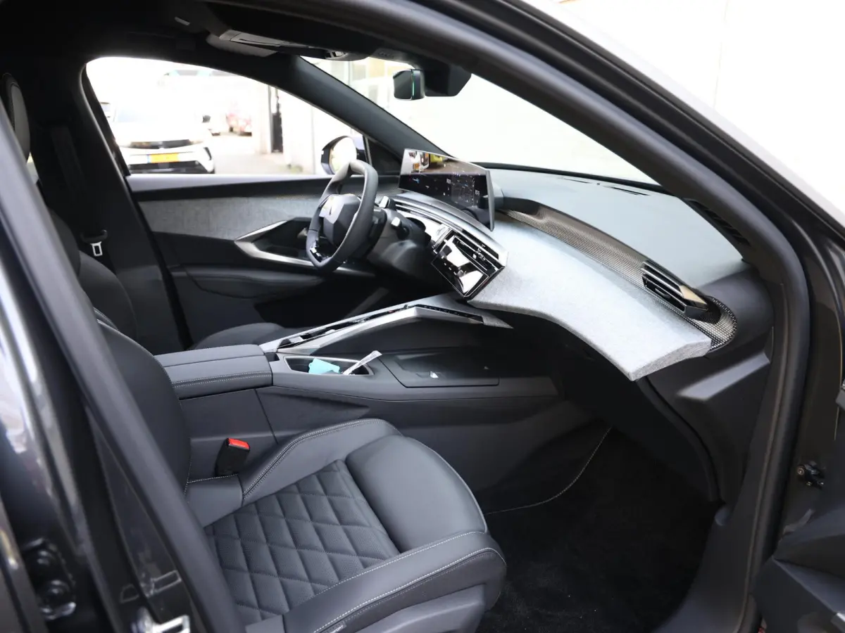 GT Exclusive 73 kWh 7p | Demo | Trekhaak | Lederen Bekleding | Navigatie | Camera | panoramadak