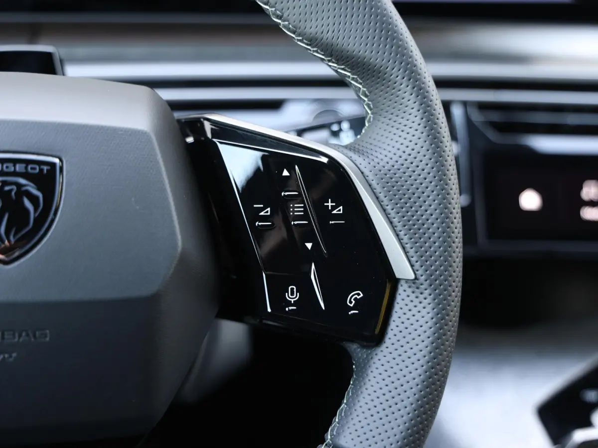 GT Exclusive 73 kWh 7p | Demo | Trekhaak | Lederen Bekleding | Navigatie | Camera | panoramadak