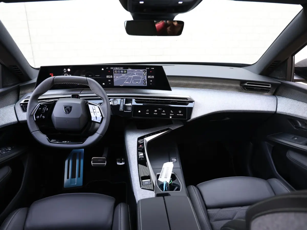 GT Exclusive 73 kWh 7p | Demo | Trekhaak | Lederen Bekleding | Navigatie | Camera | panoramadak