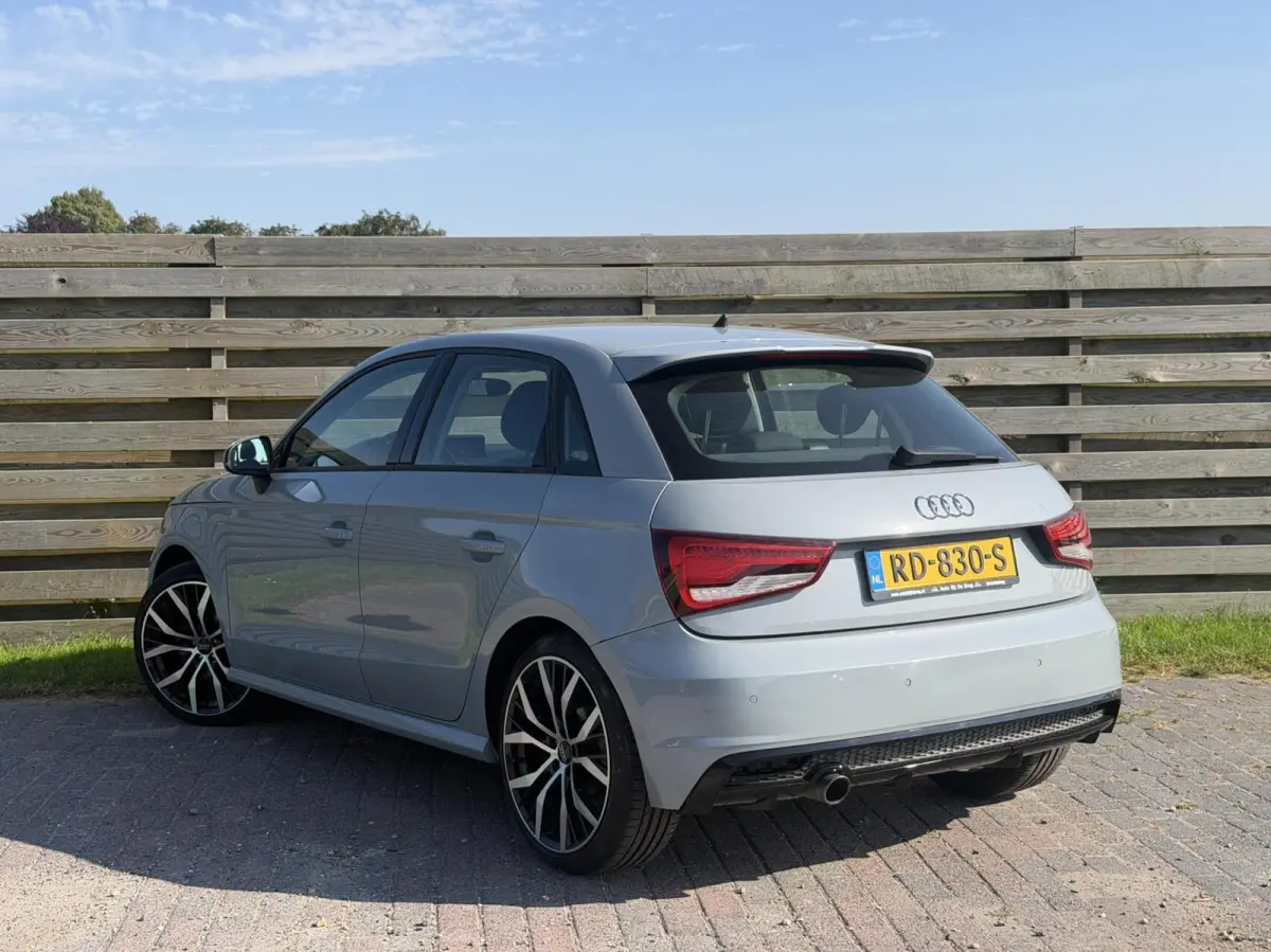1.0 TFSI S-line Cruise NAP