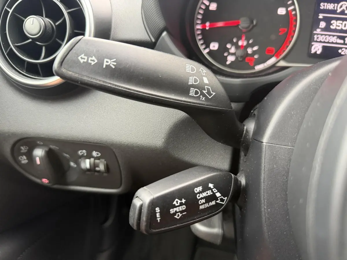 1.0 TFSI S-line Cruise NAP