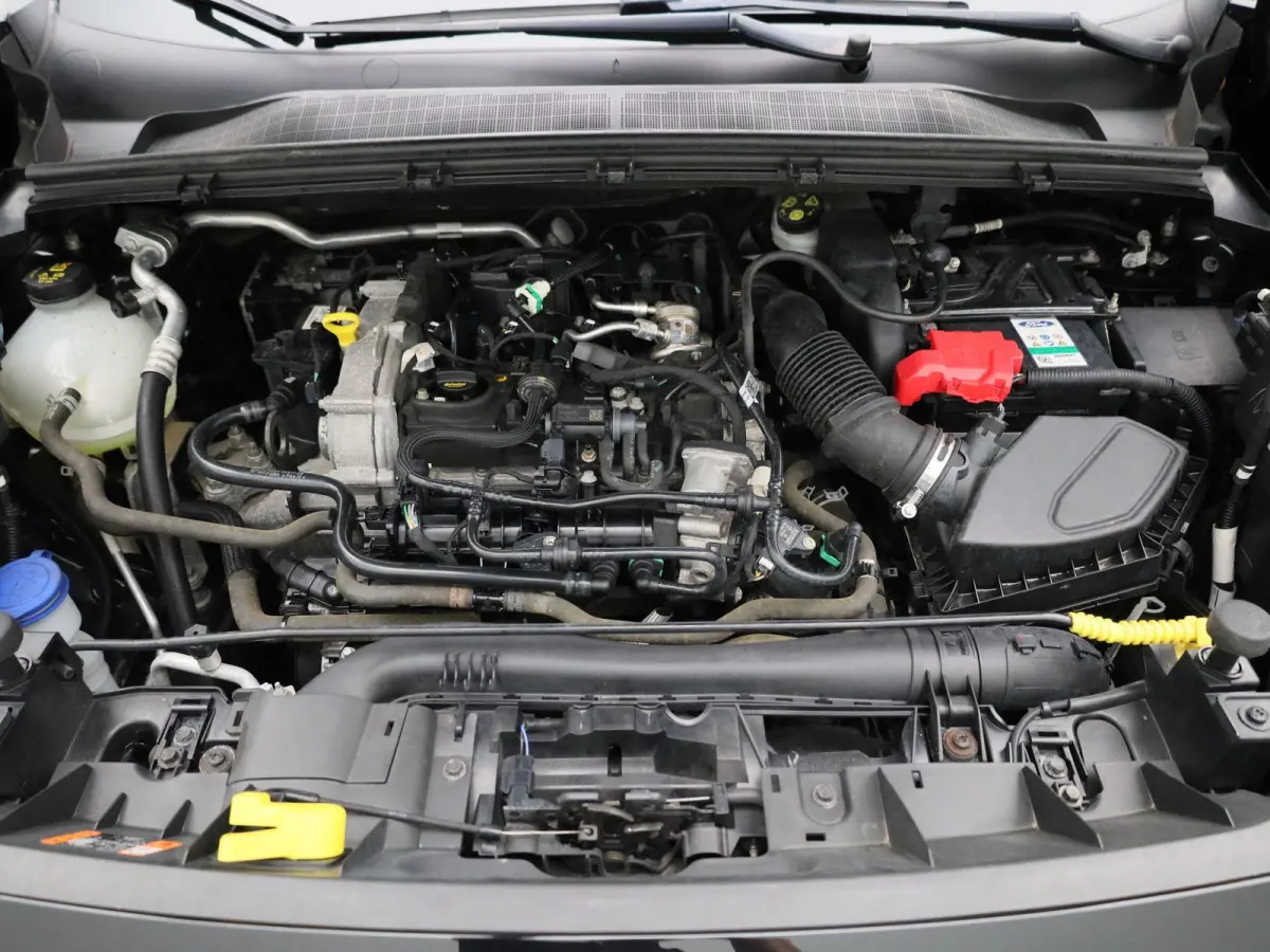 1.0i Ecoboost 92kW Aut. Titanium X Winterpack | Camera | Adaptive cruise | Climate | Apple carplay