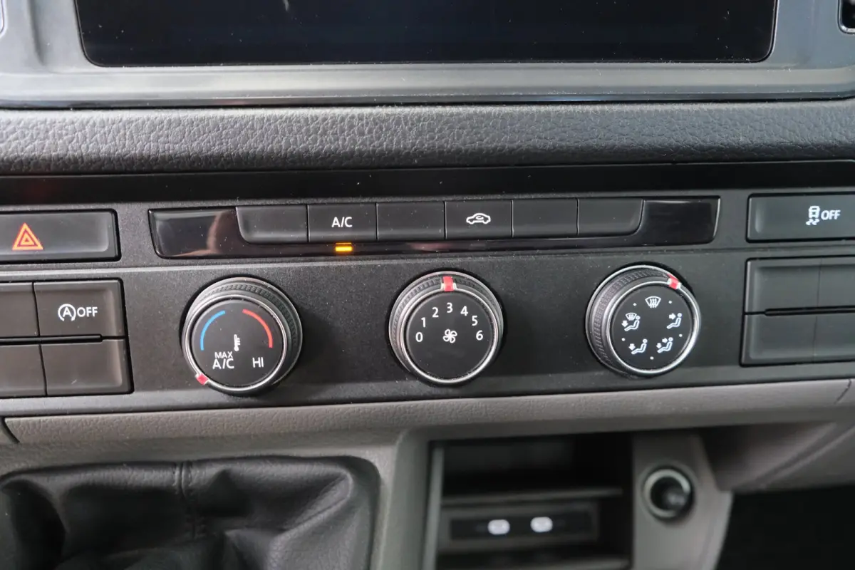 50 2.0 Extra Lang DL Pick-up - Airco, Cruise, Navi, Camera, Carplay, Trekhaak.
