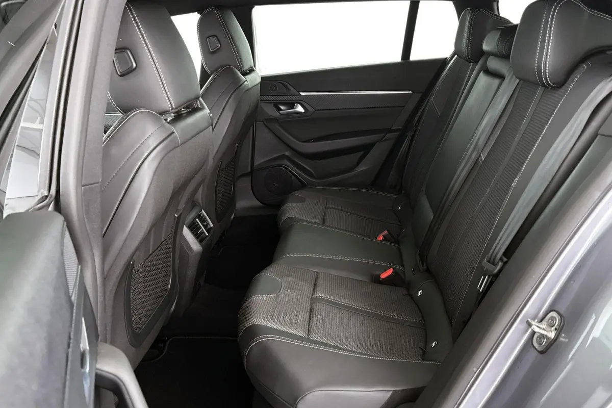 1.6 HYbrid 225 Allure Stoelverwaring Elektrische Achterklep Adaptieve Cruise Control